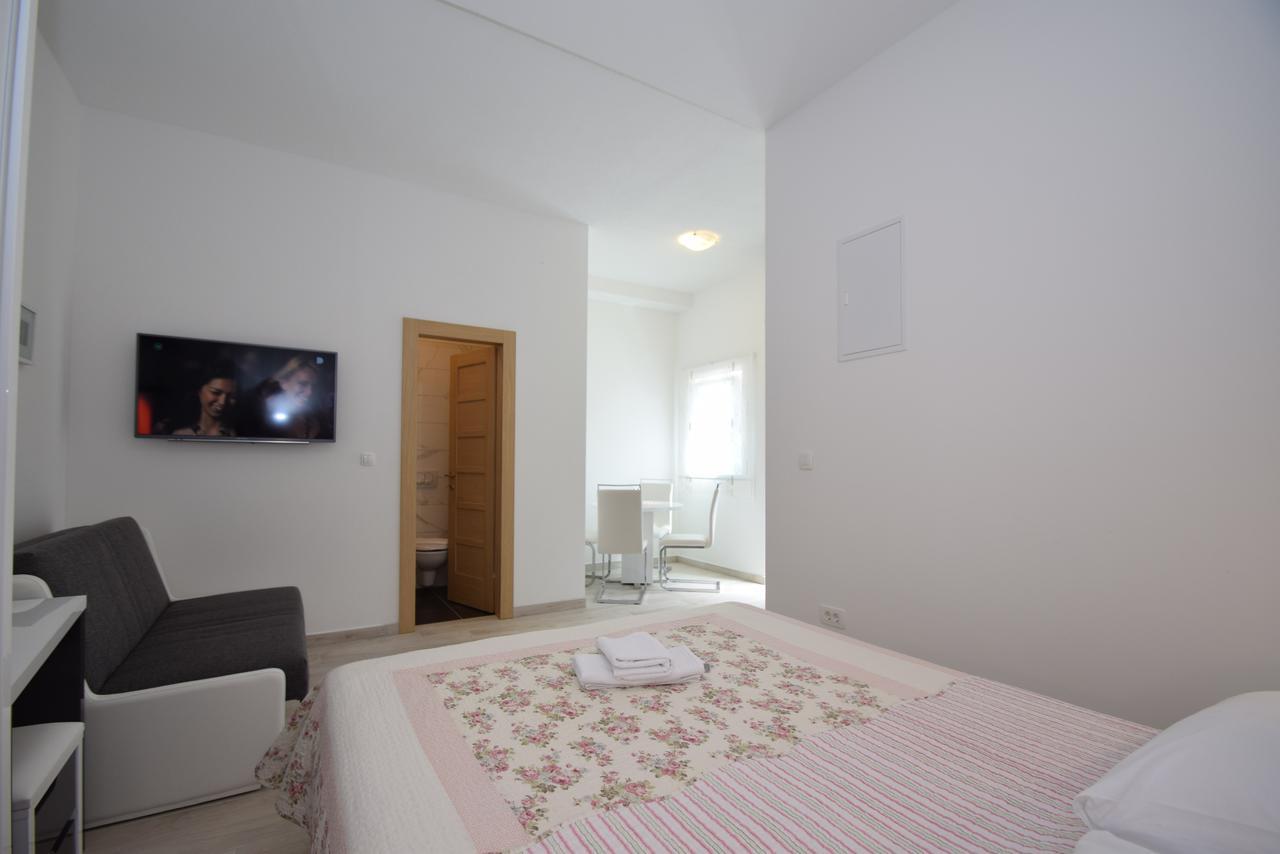 Apartment Anica Kuk Starigrad Paklenica Dış mekan fotoğraf