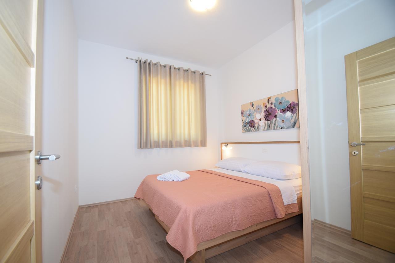 Apartment Anica Kuk Starigrad Paklenica Dış mekan fotoğraf